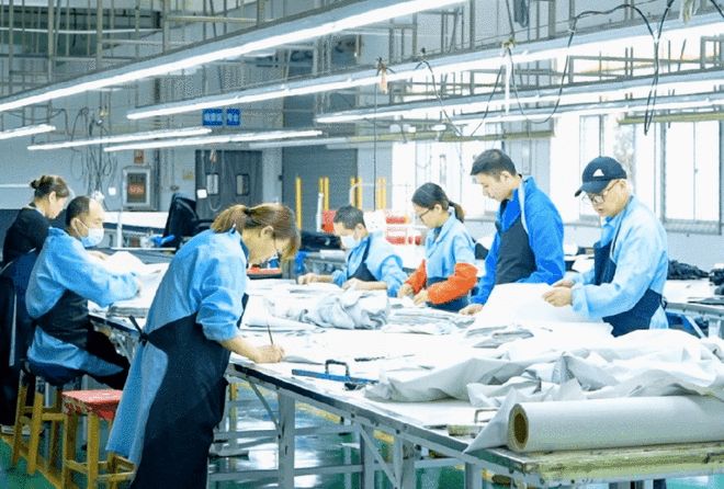 潛江訂單旺生產忙，技術研發與銷售火力全開